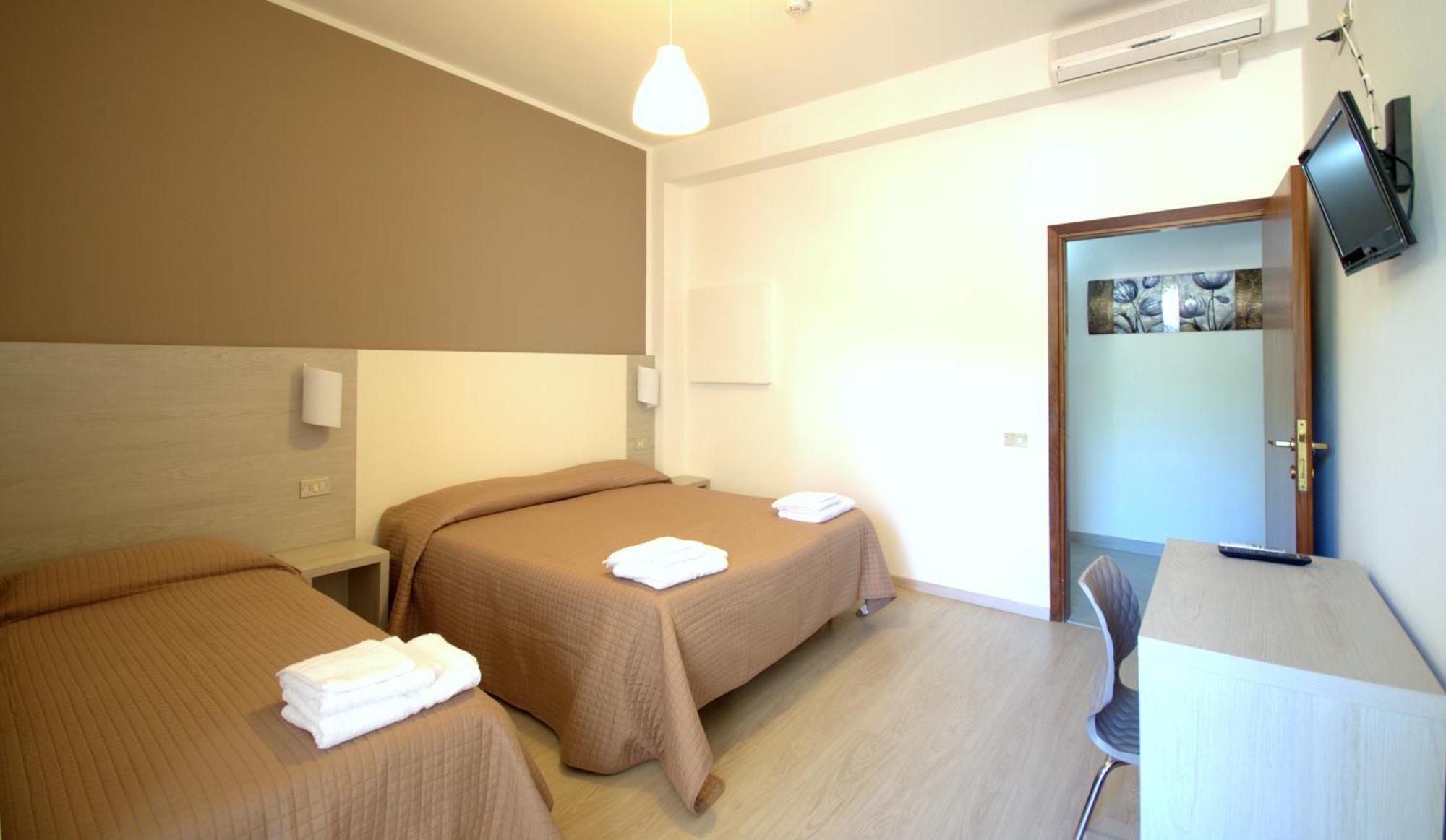 Hotel Villa Alberta B&B Чезенатико Номер фото