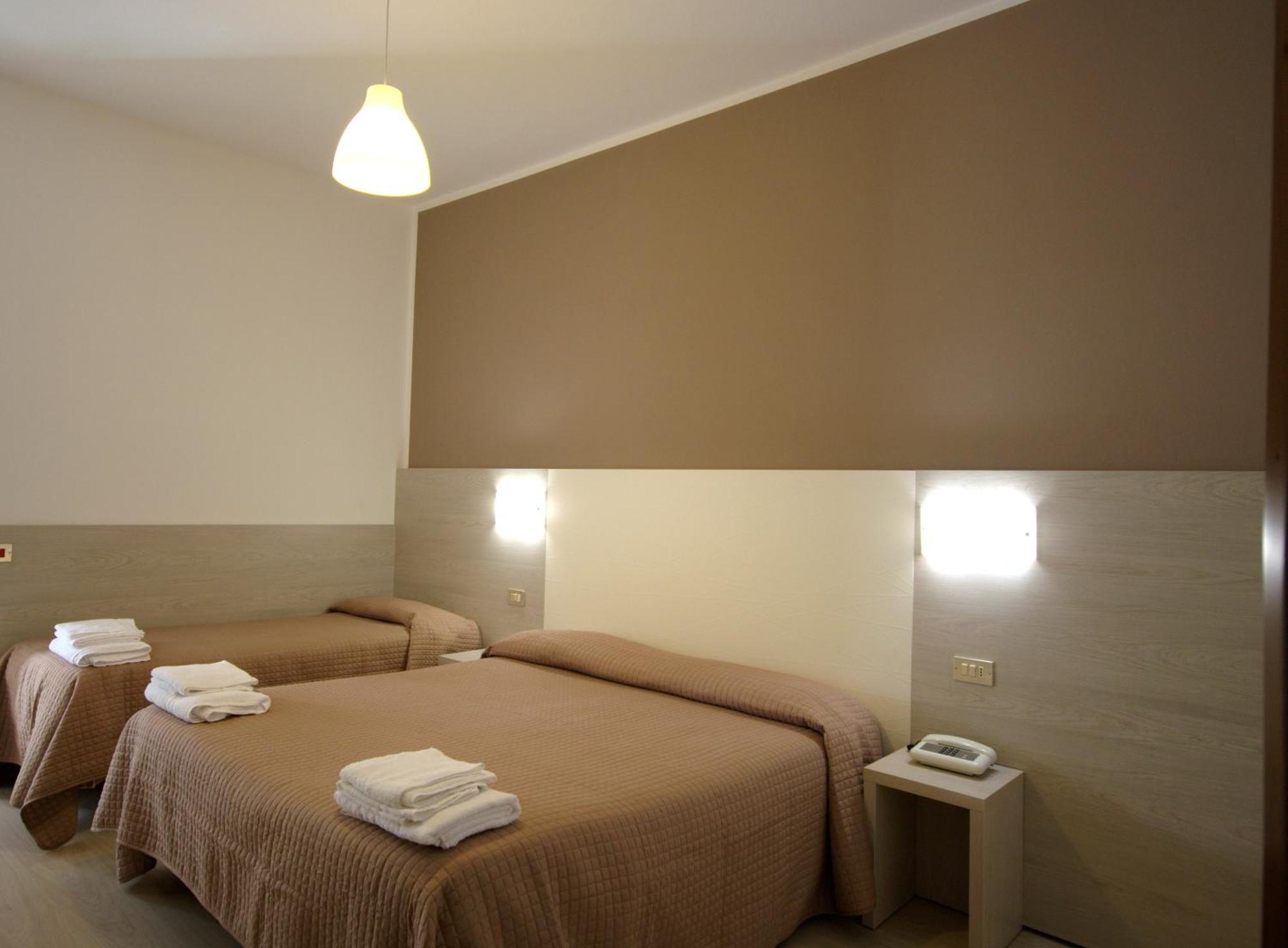 Hotel Villa Alberta B&B Чезенатико Номер фото